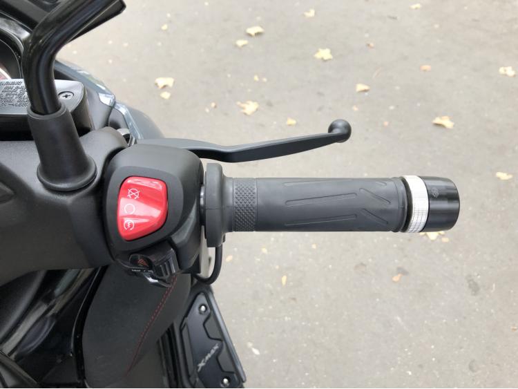 YAMAHA XMAX 125 TECH MAX