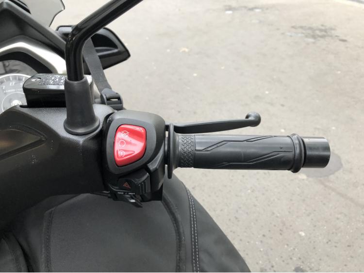 YAMAHA XMAX 125 ABS