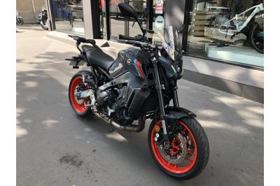 YAMAHA MT-09