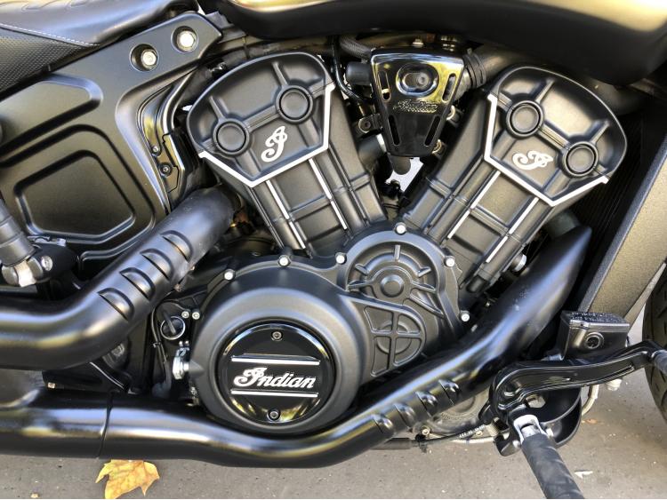 INDIAN SCOUT ROGUE 1133 