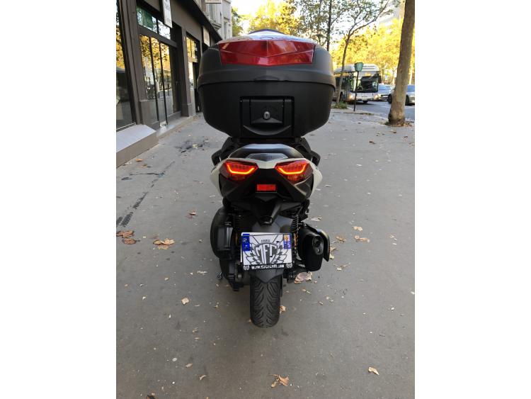 YAMAHA XMAX 300 ABS