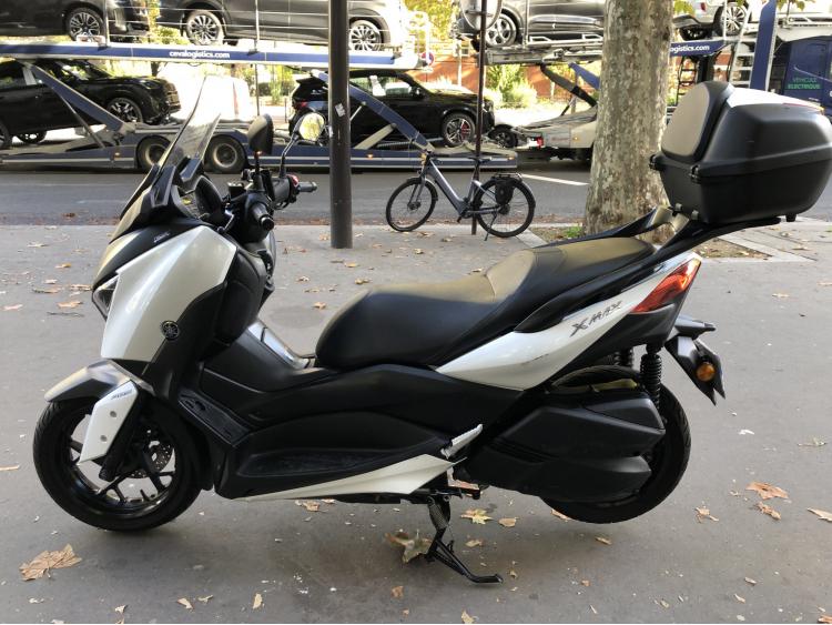 YAMAHA XMAX 300 ABS